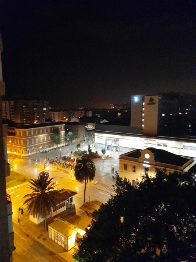 Estudio Frente A Estacion Maria Zambrano Malaga Bagian luar foto